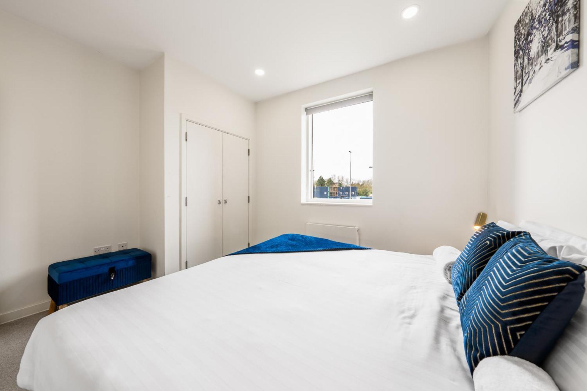 Luxury 1 Bedroom Serviced Apartment With Roof Terrace & Gym Stevenage Exterior foto