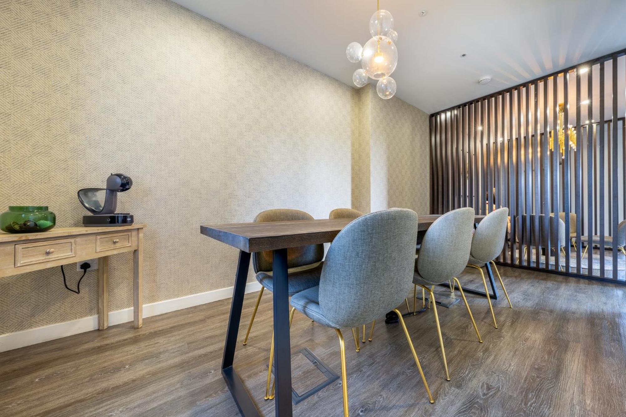 Luxury 1 Bedroom Serviced Apartment With Roof Terrace & Gym Stevenage Exterior foto