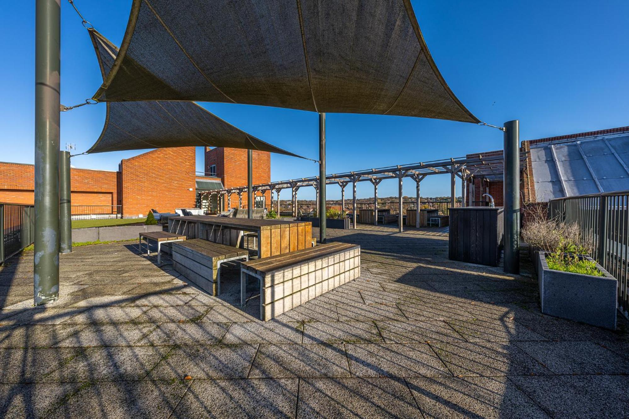 Luxury 1 Bedroom Serviced Apartment With Roof Terrace & Gym Stevenage Exterior foto