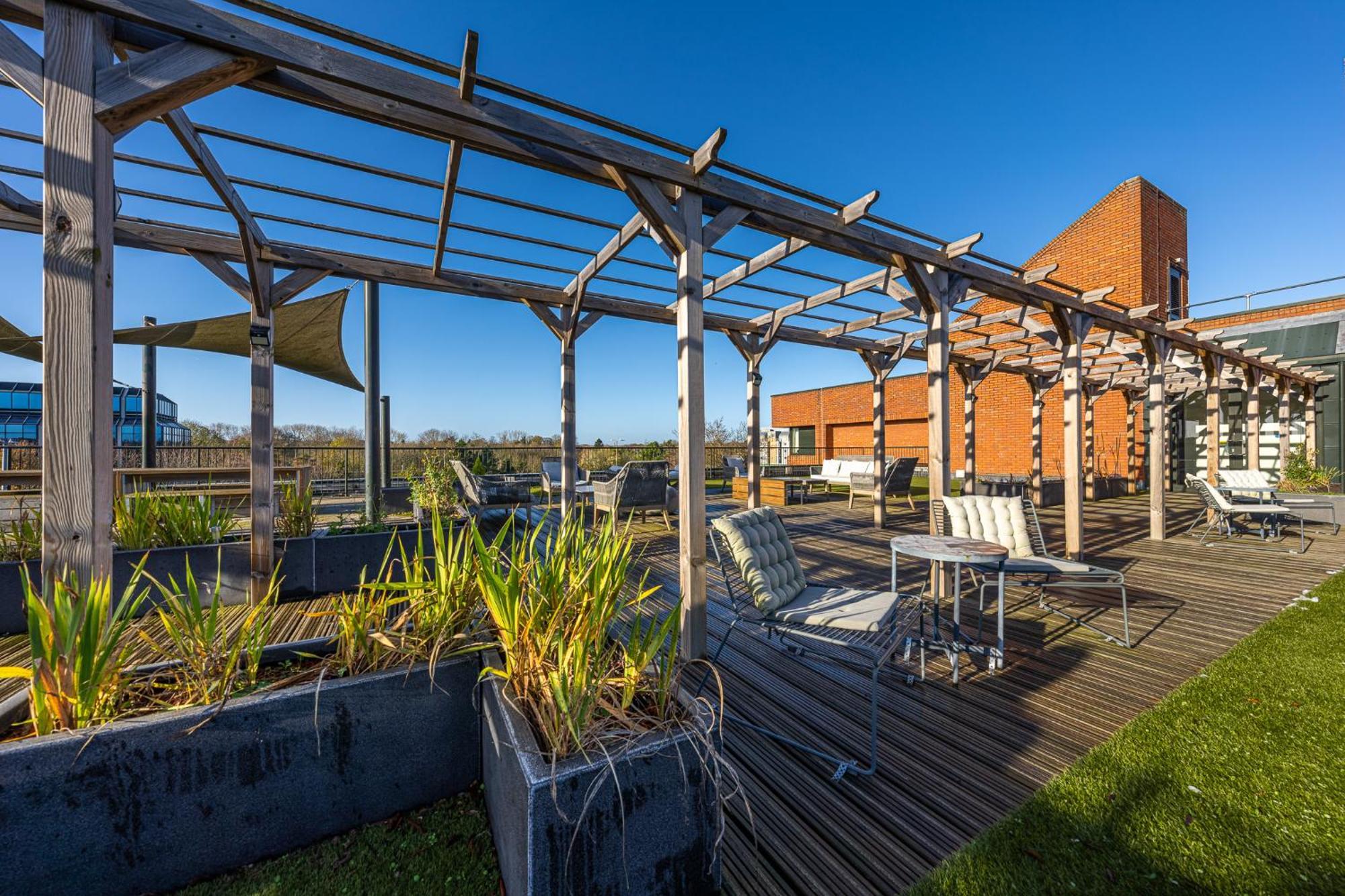 Luxury 1 Bedroom Serviced Apartment With Roof Terrace & Gym Stevenage Exterior foto